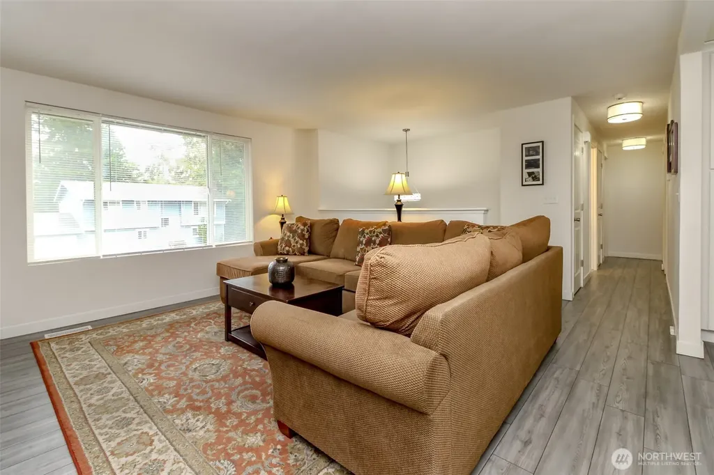 33227 39th Avenue SW Federal Way WA 98023