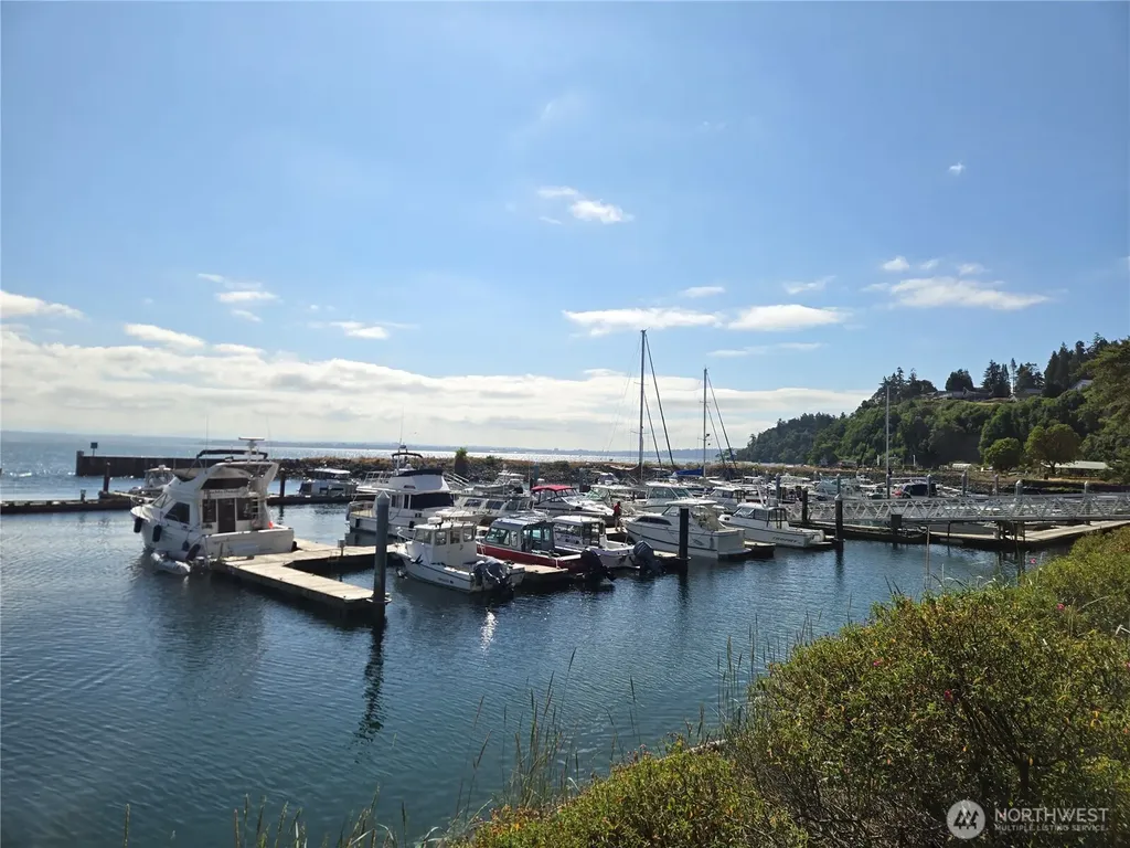 101 Port Susan Drive Everett WA 98206