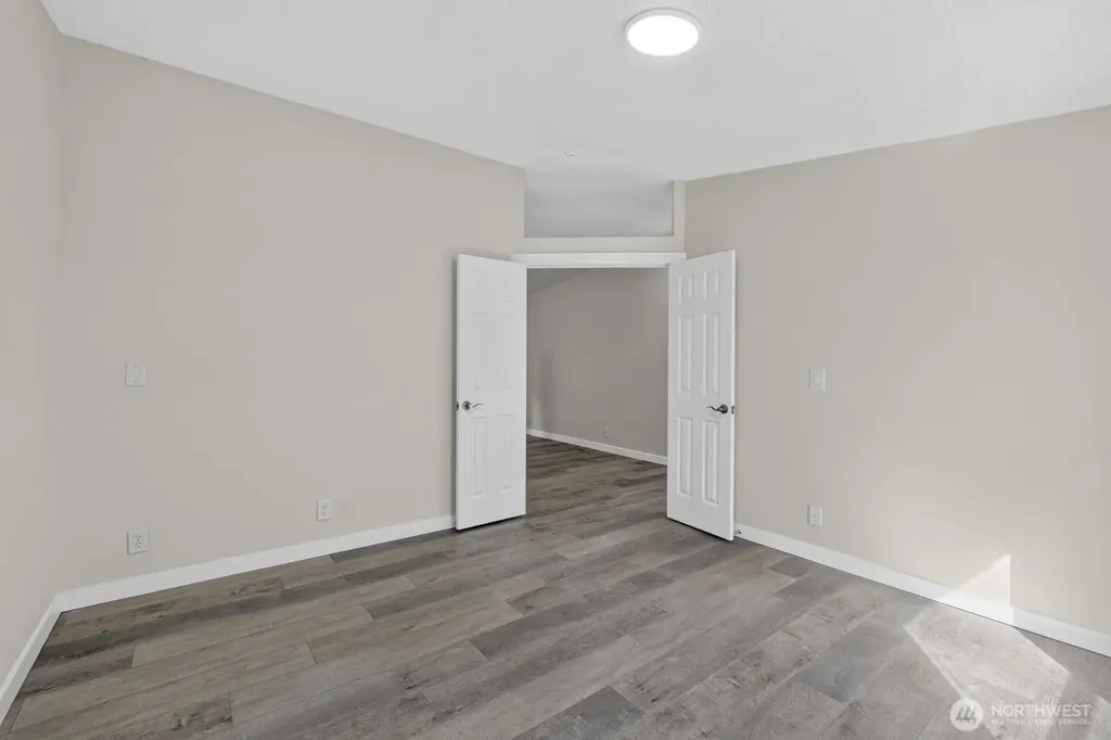 1059 E Crestview Drive Shelton WA 98584