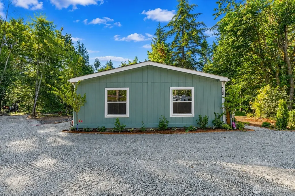 1059 E Crestview Drive Shelton WA 98584