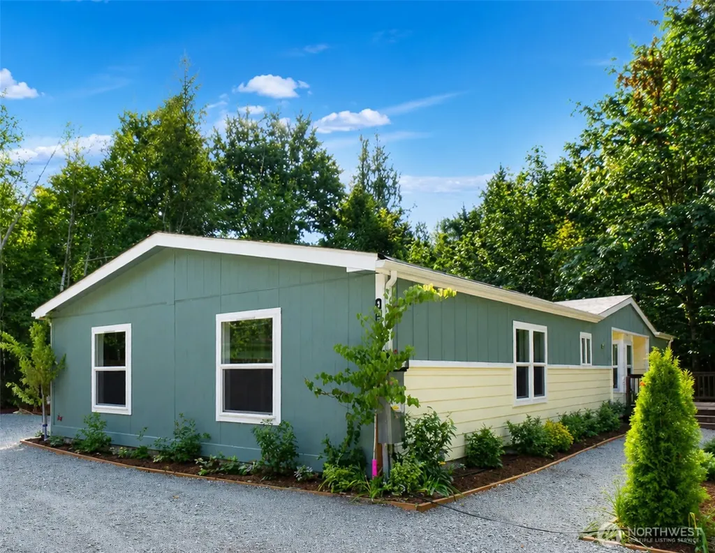 1059 E Crestview Drive Shelton WA 98584