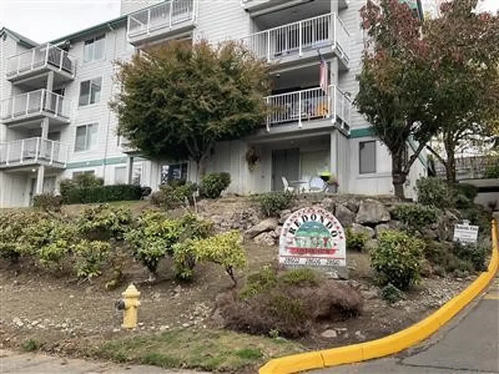 28610 16th Avenue S Federal Way WA 98003