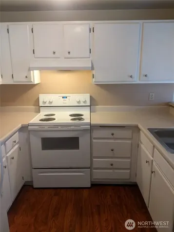 28610 16th Avenue S Federal Way WA 98003