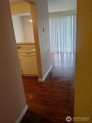 28610 16th Avenue S Federal Way WA 98003