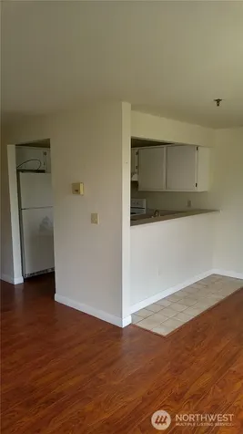 28610 16th Avenue S Federal Way WA 98003