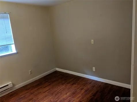 28610 16th Avenue S Federal Way WA 98003