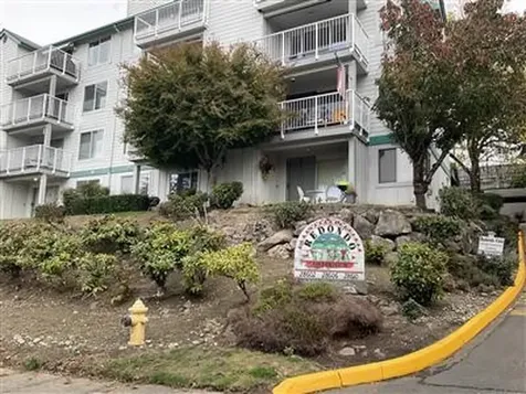 28610 16th Avenue S Federal Way WA 98003