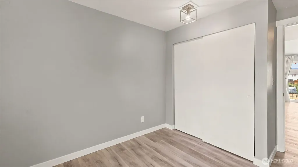 1102 8th Street NE Auburn WA 98002