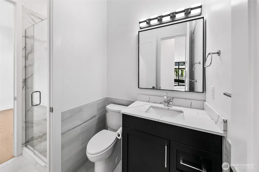 4015 NE 56th Seattle WA 98105