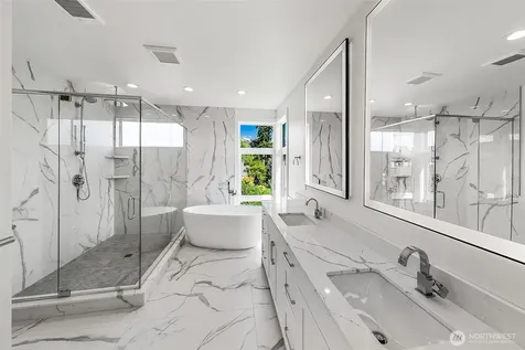 4015 NE 56th Seattle WA 98105
