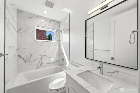 4015 NE 56th Seattle WA 98105