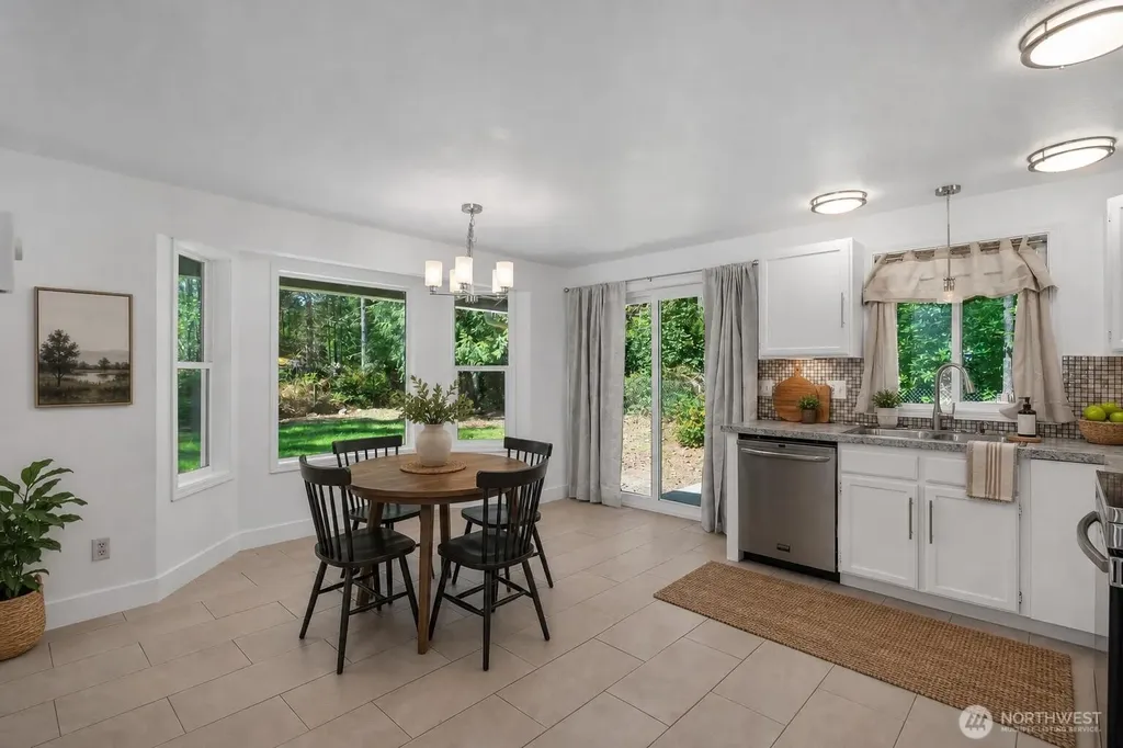 40 E Lambeth Way Shelton WA 98584