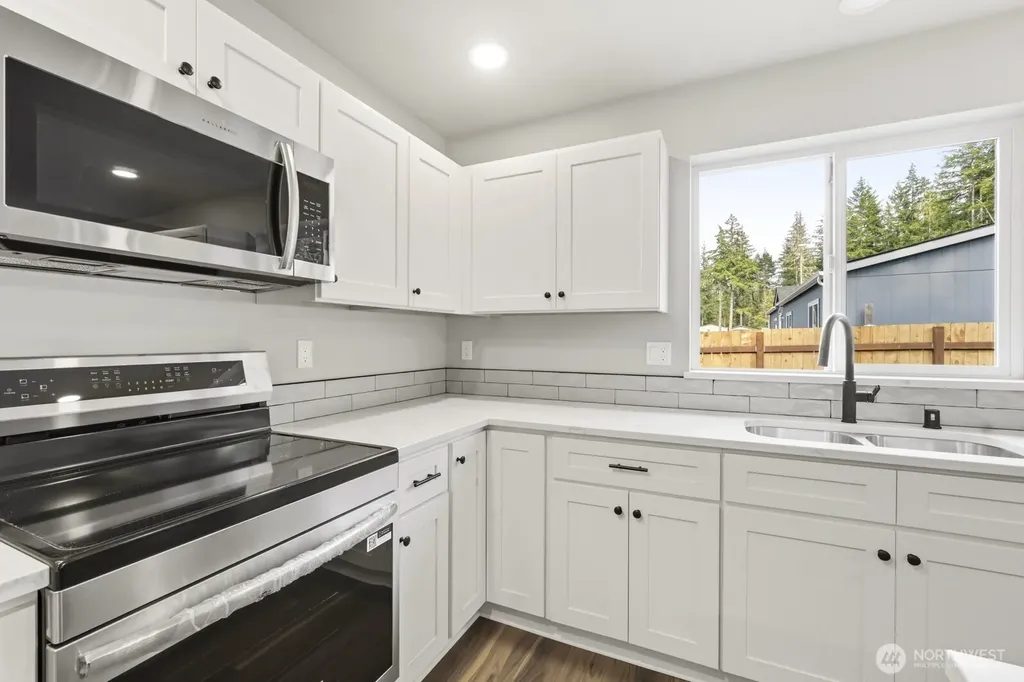 680 NE Haven Lake Drive Tahuya WA 98588