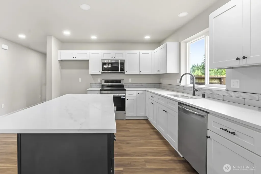 680 NE Haven Lake Drive Tahuya WA 98588