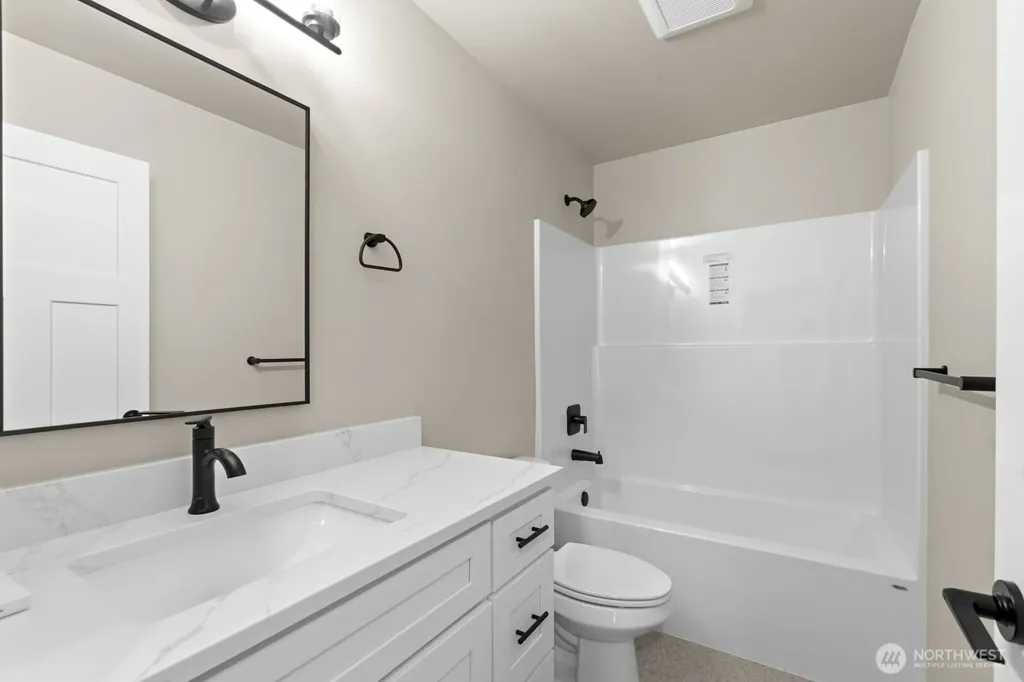 680 NE Haven Lake Drive Tahuya WA 98588