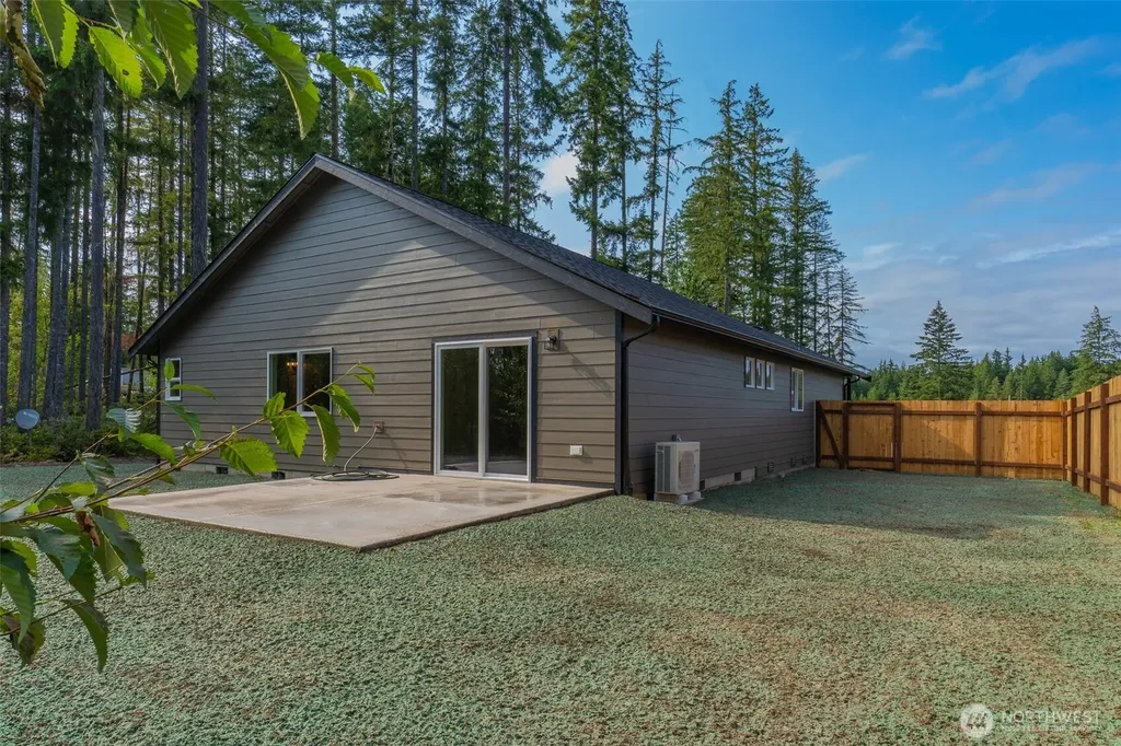 680 NE Haven Lake Drive Tahuya WA 98588