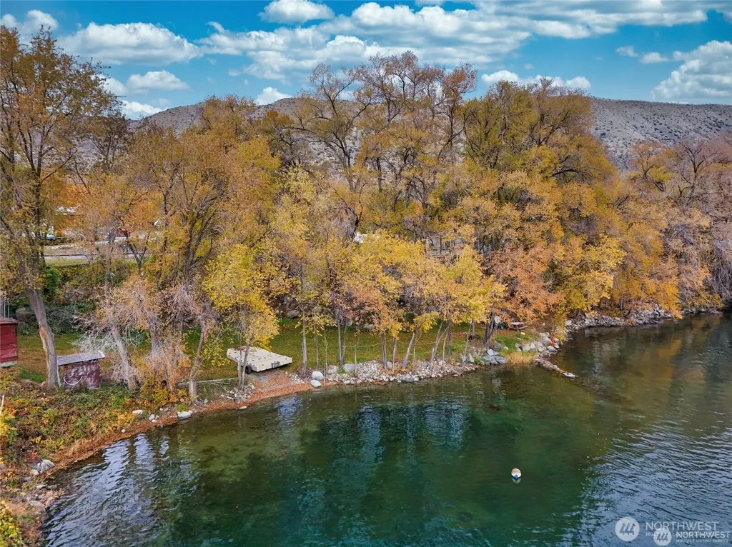 3710 Stayman Flats Road Chelan WA 98816