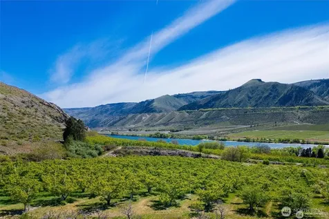 3710 Stayman Flats Road Chelan WA 98816