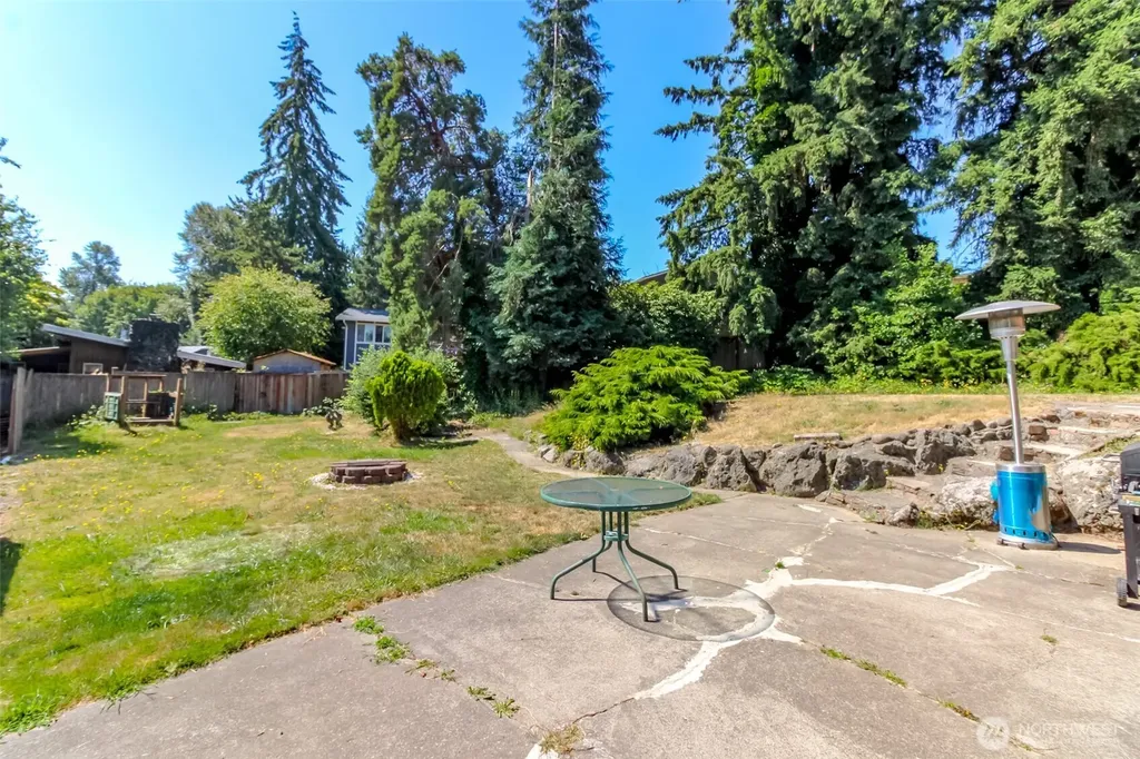 2633 Lake Youngs Court SE Renton WA 98058