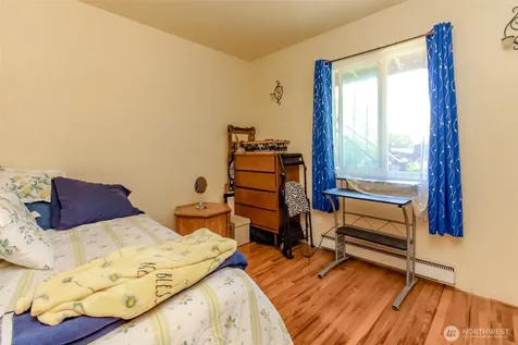 2633 Lake Youngs Court SE Renton WA 98058