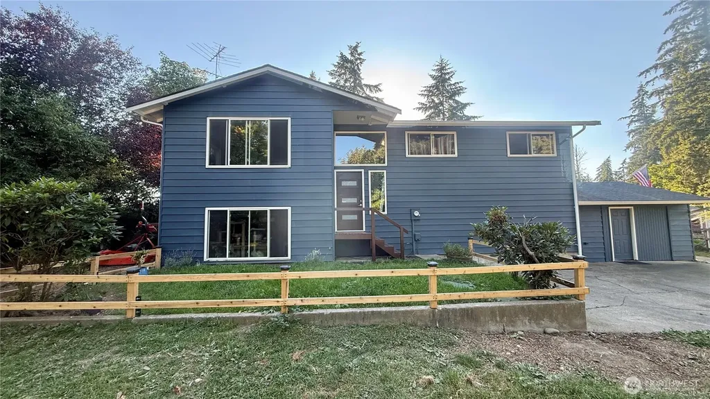 22045 Peter Grubb Road SE Renton WA 98058