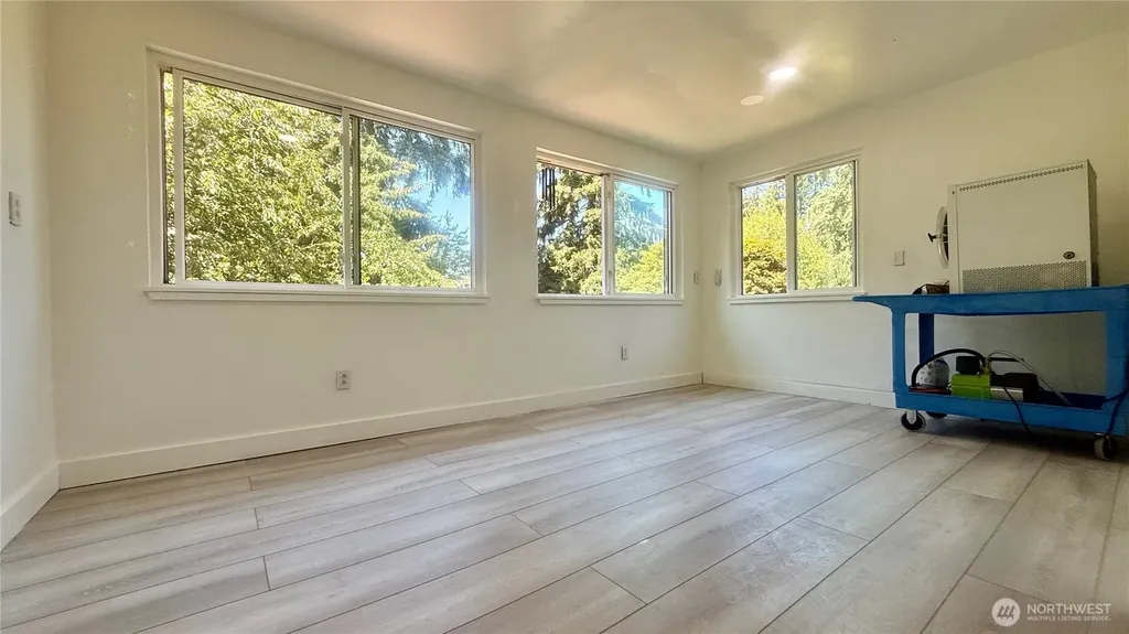 22045 Peter Grubb Road SE Renton WA 98058