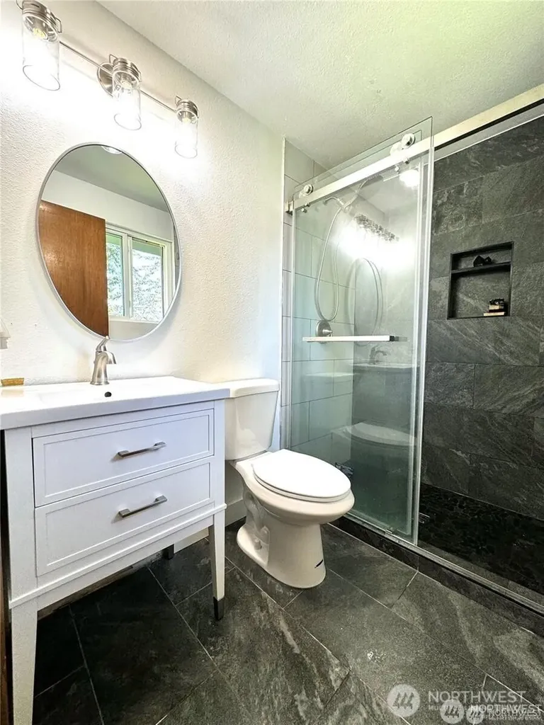 22045 Peter Grubb Road SE Renton WA 98058