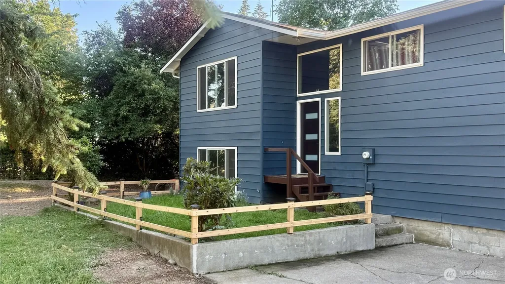 22045 Peter Grubb Road SE Renton WA 98058