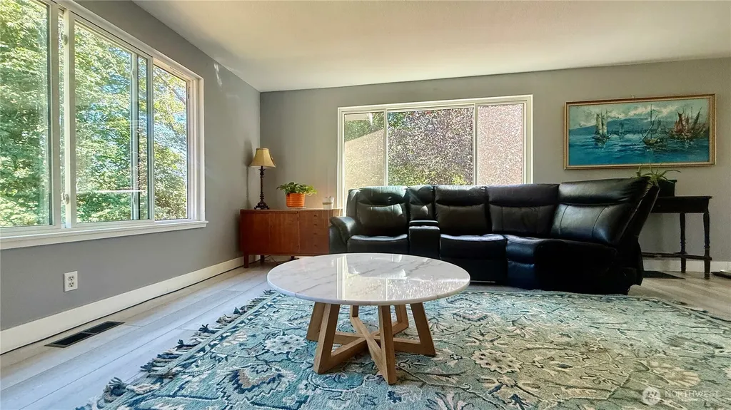 22045 Peter Grubb Road SE Renton WA 98058