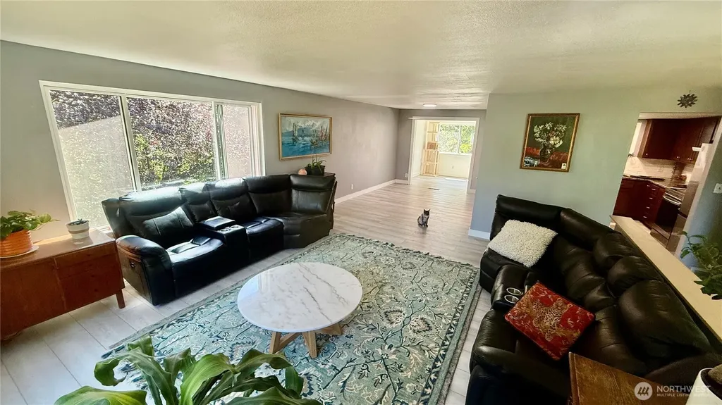 22045 Peter Grubb Road SE Renton WA 98058