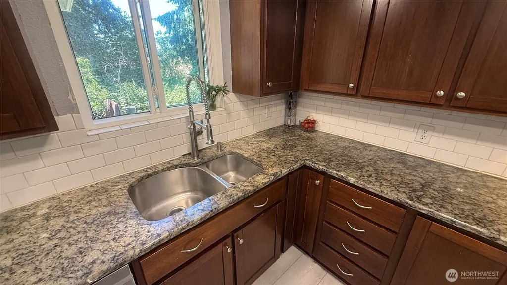 22045 Peter Grubb Road SE Renton WA 98058