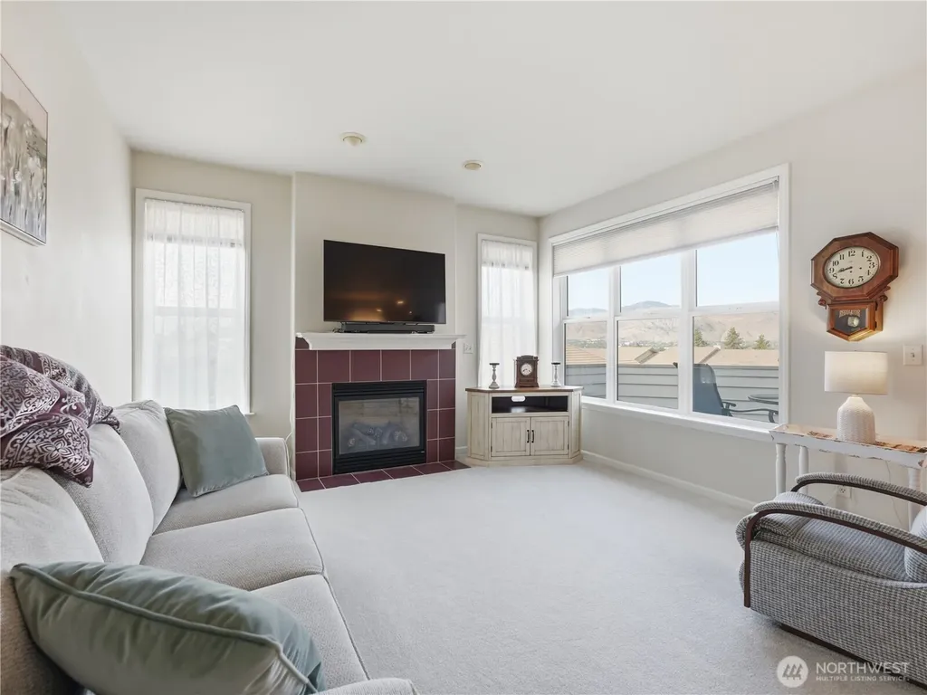 1494 Eastmont Avenue East Wenatchee WA 98802