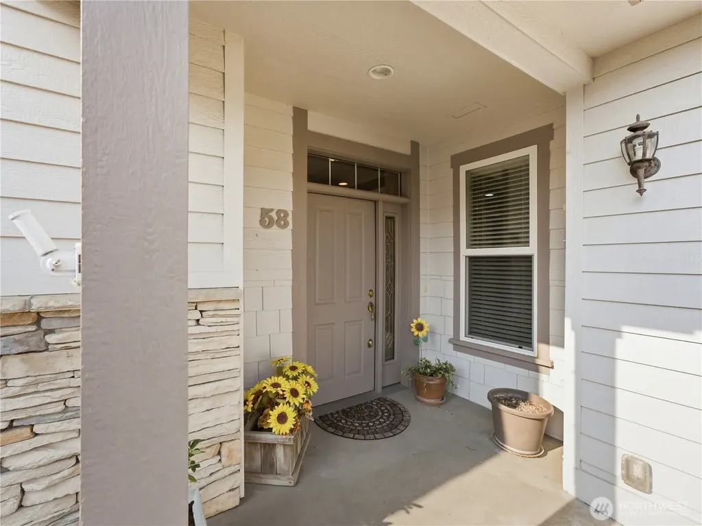 1494 Eastmont Avenue East Wenatchee WA 98802