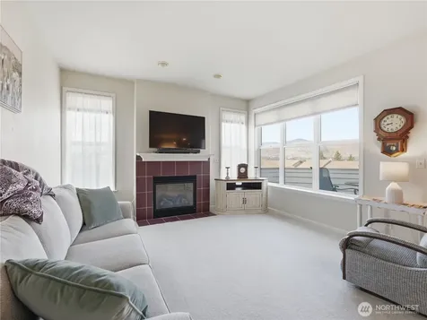 1494 Eastmont Avenue East Wenatchee WA 98802