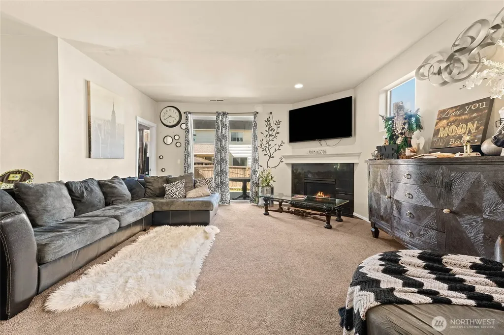 1905 198th Street E Spanaway WA 98387