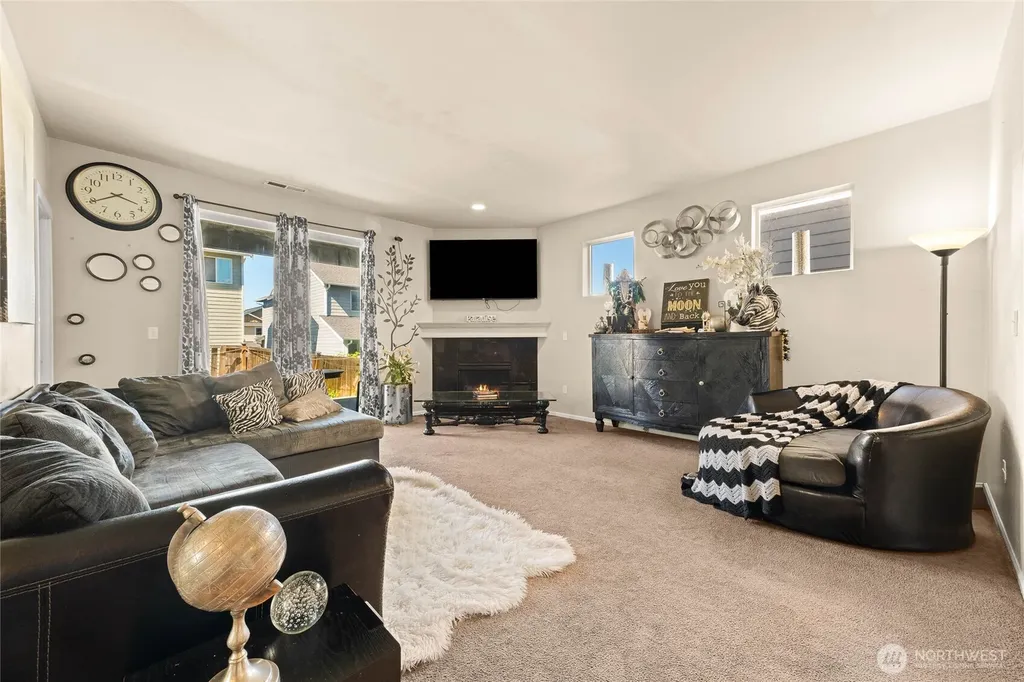 1905 198th Street E Spanaway WA 98387