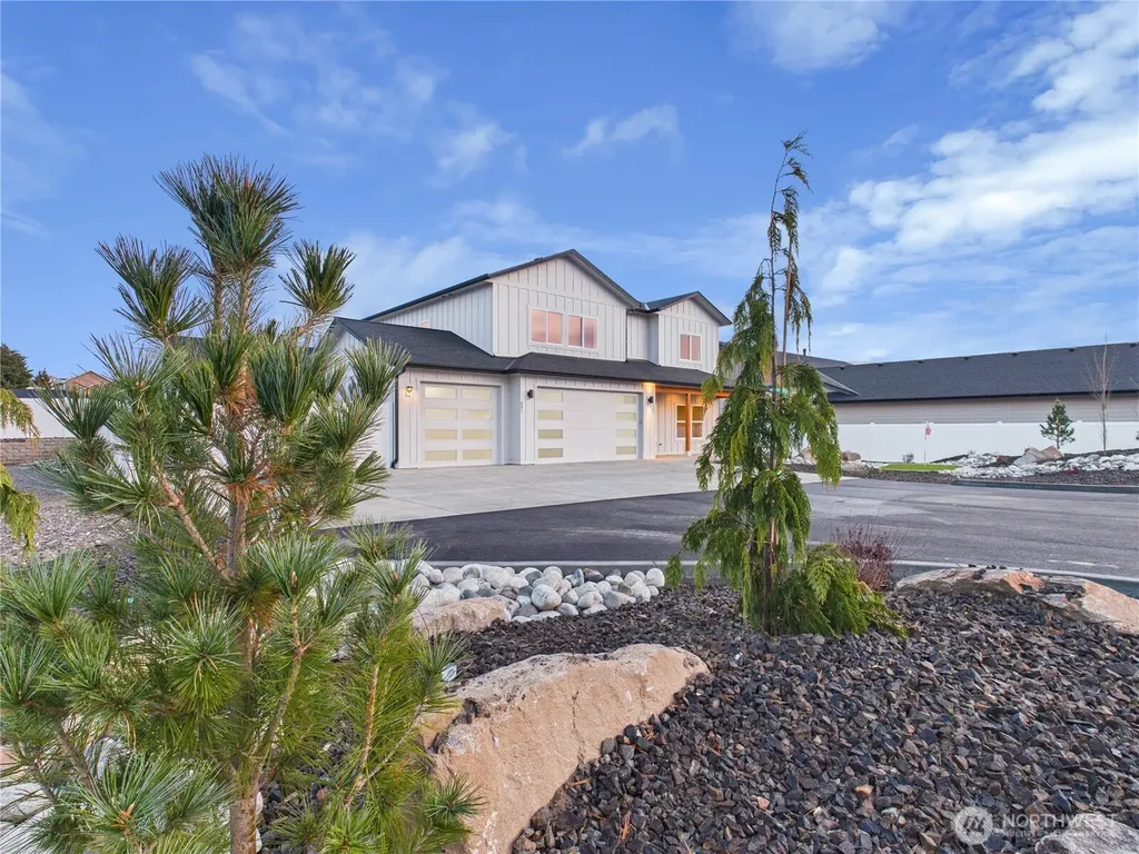 857 NE Tyler Place East Wenatchee WA 98802