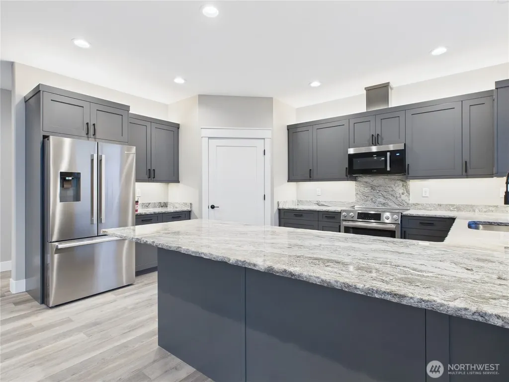 857 NE Tyler Place East Wenatchee WA 98802