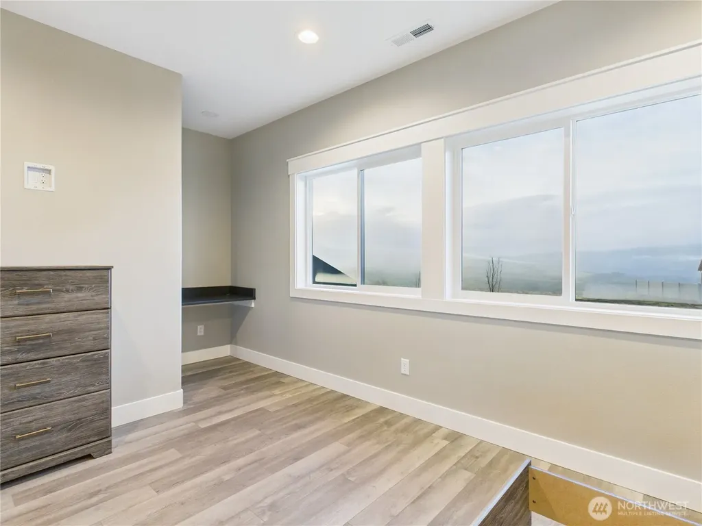 857 NE Tyler Place East Wenatchee WA 98802