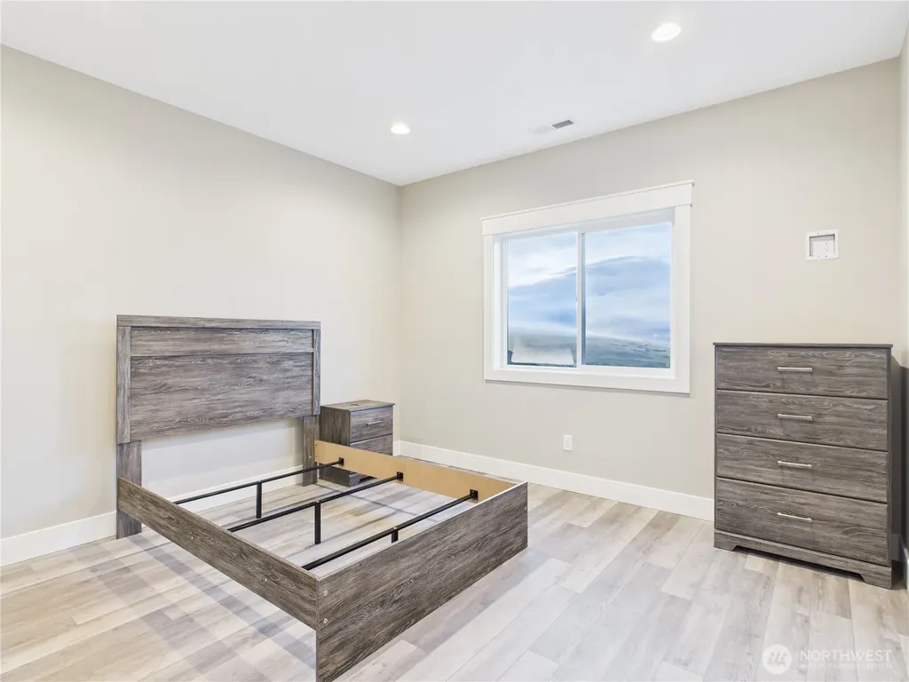 857 NE Tyler Place East Wenatchee WA 98802