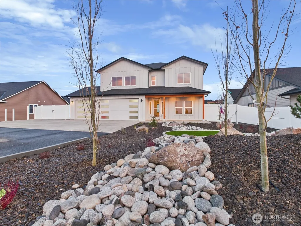 857 NE Tyler Place East Wenatchee WA 98802