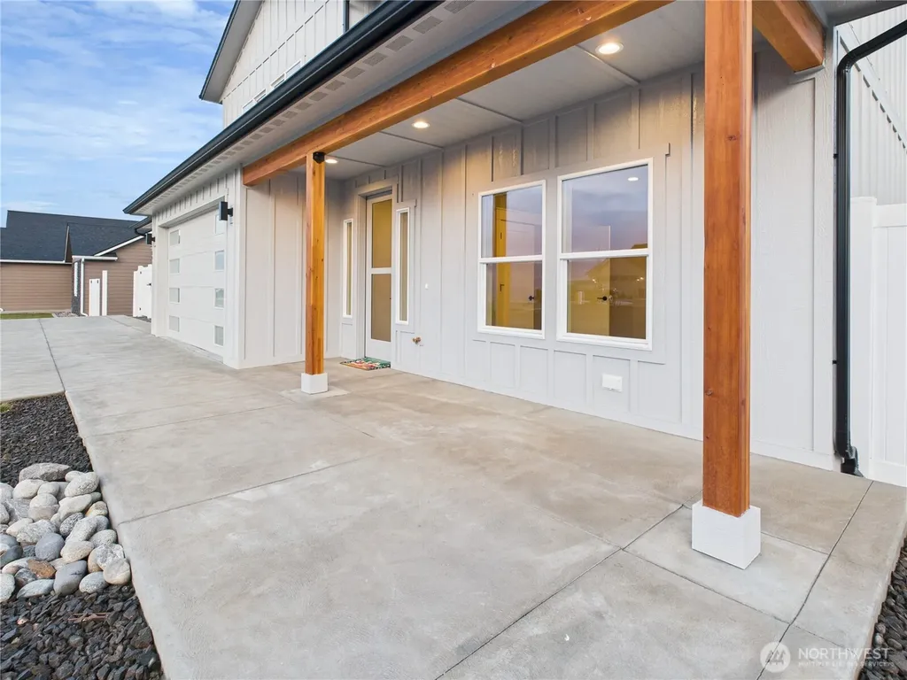 857 NE Tyler Place East Wenatchee WA 98802