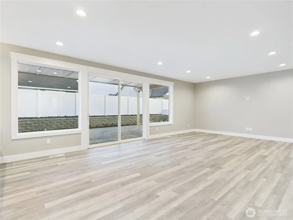 857 NE Tyler Place East Wenatchee WA 98802