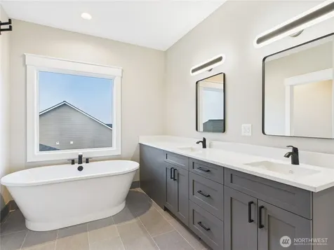 857 NE Tyler Place East Wenatchee WA 98802