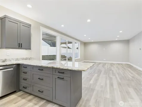 857 NE Tyler Place East Wenatchee WA 98802