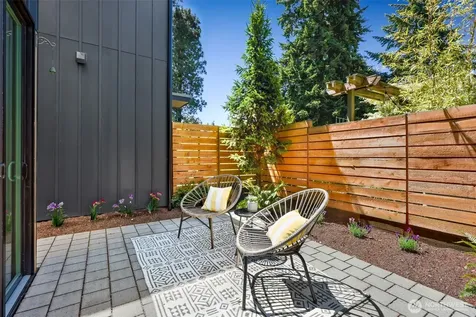 527 NE 89th Street Seattle WA 98115