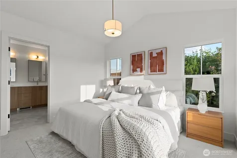3245 13th Avenue W Seattle WA 98119