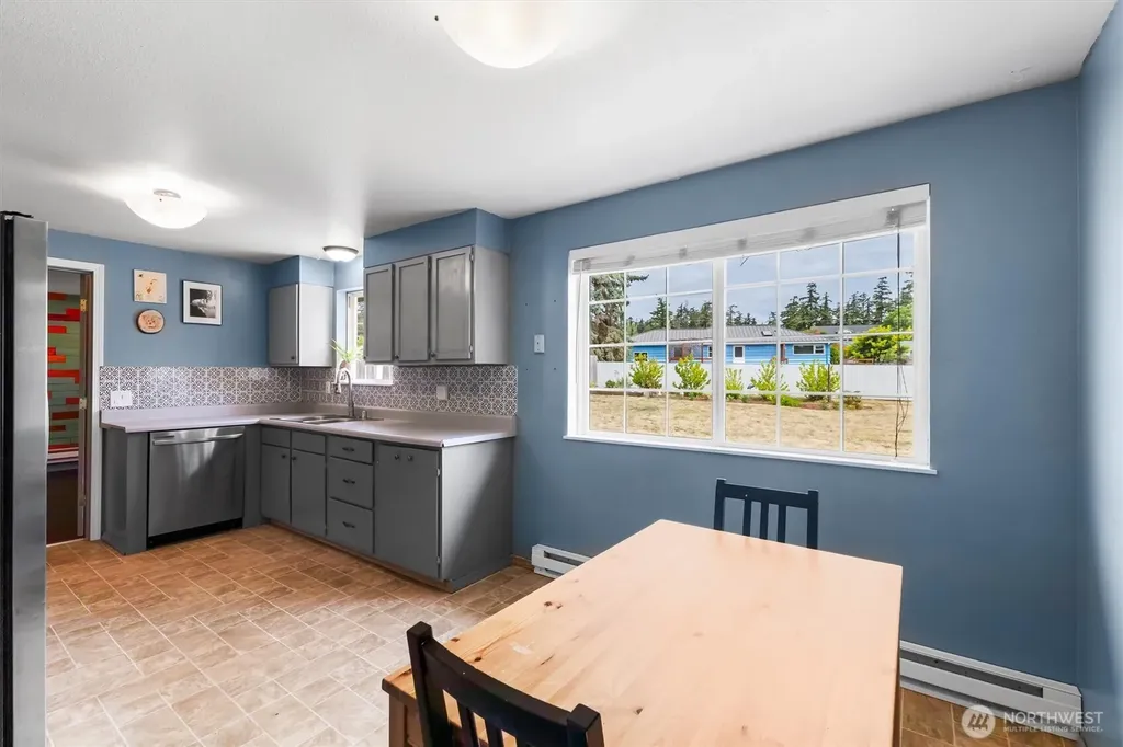 822 Walker Avenue Oak Harbor WA 98277