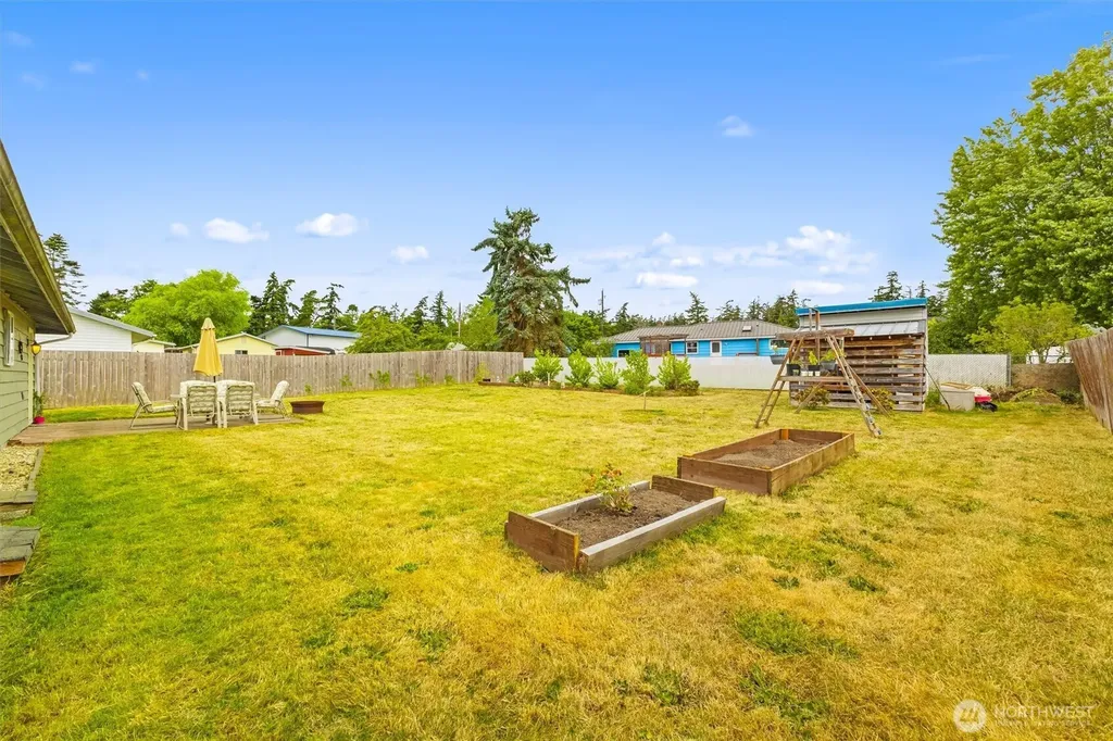 822 Walker Avenue Oak Harbor WA 98277