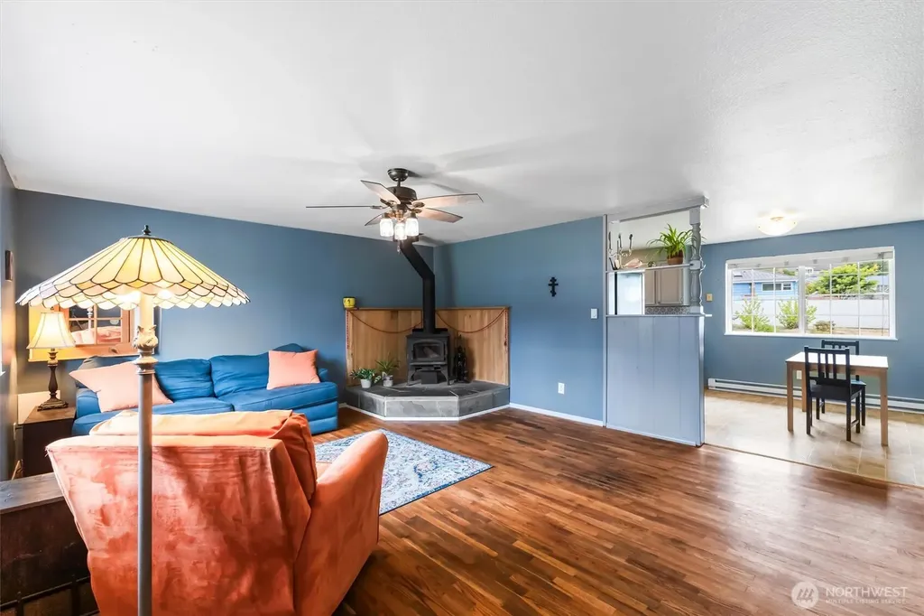 822 Walker Avenue Oak Harbor WA 98277